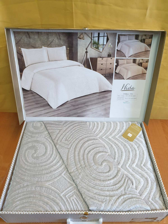 Покрывало жаккардовое Moda Box Nida 240x260 см с наволочками серое