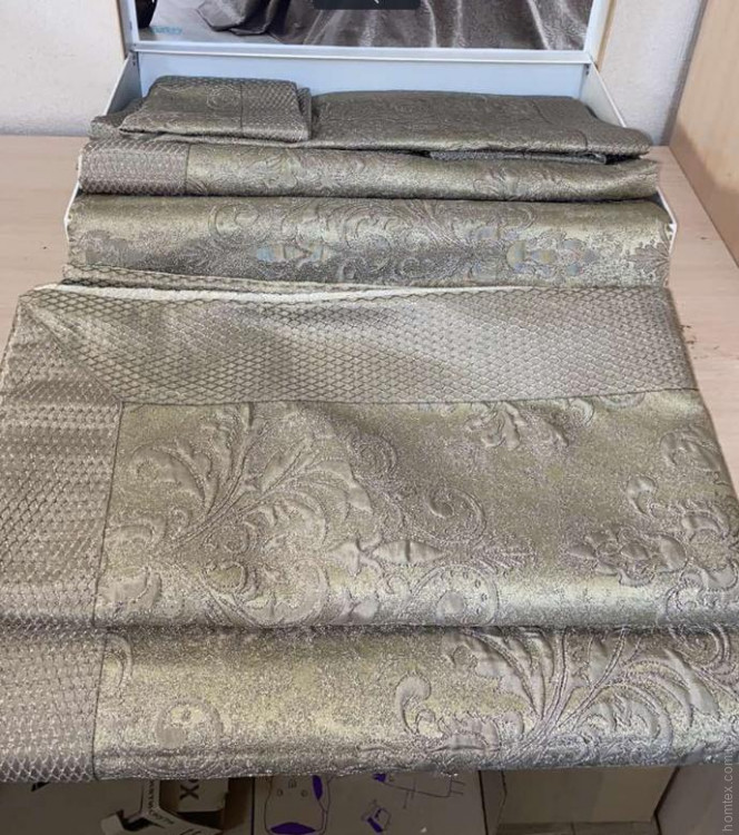 Покрывало жаккардовое IssiHome Cordenya brown 250x270 см