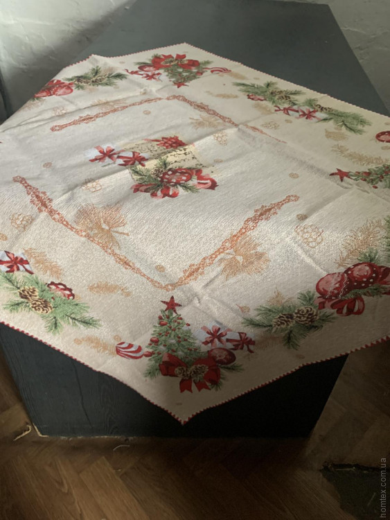 Скатертина гобеленова новорічна Alltex 90x90 см модель 2