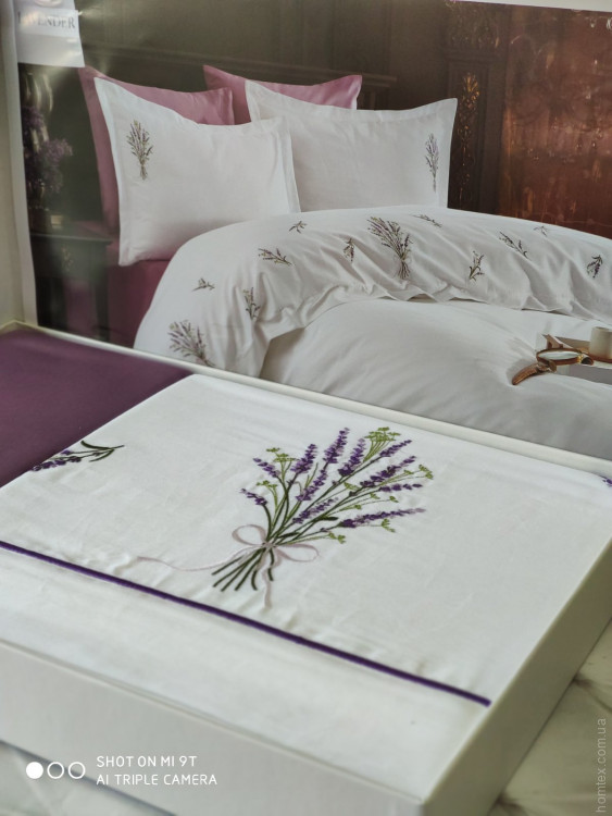 Постільна білизна Dantela Vita Lavender (лавандова) з вишивкою євро