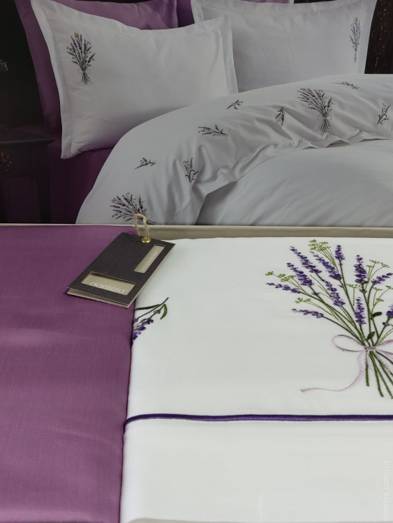 Постільна білизна Dantela Vita Lavender (лавандова) з вишивкою євро