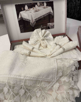 Скатерть с кружевом Kubra Class Karre 160x220 см + раннер + салфетки с кольцами, модель 3