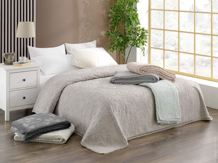Жаккардовая махровая простынь с кружевом Moss Home серо-бежевая 220х240 см 