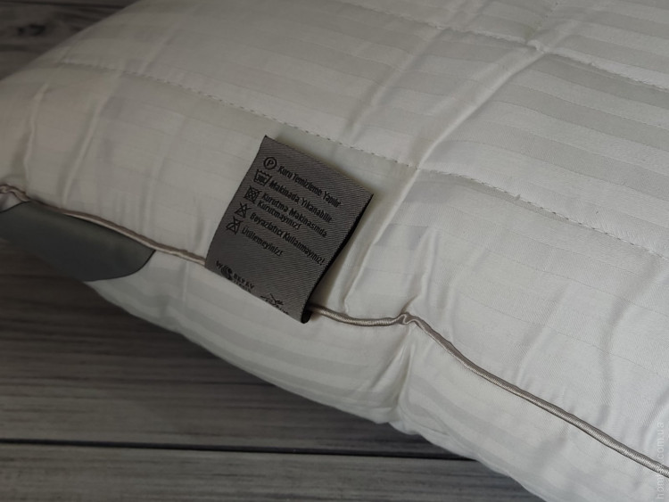 Подушка мікрогель Jereed home 50x70 см в бавовняному знімному чохлі