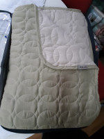 Покрывало Вилюта стеганое двустороннее Дуэт Бежево-оливковое 140x210 см Покрывало Вилюта стеганое двустороннее Дуэт Бежево-оливковое 140x210 см