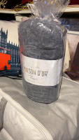 Підковдра махрова на резинці з наволочками Maison D'or 180x200 см темно-сіра