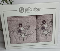 Набір махрових рушників Piante Home із двох штук 50х90+70х140 см з вишивкою модель 23 Набір махрових рушників Piante Home із двох штук 50х90+70х140 см з вишивкою модель 23