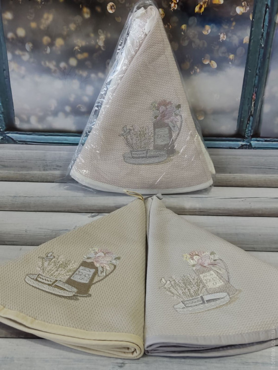 Набор круглых махровых полотенец для кухни Pupilla Bernini 70х70 см, модель 2 Набор круглых махровых полотенец для кухни Pupilla Bernini 70х70 см, модель 2