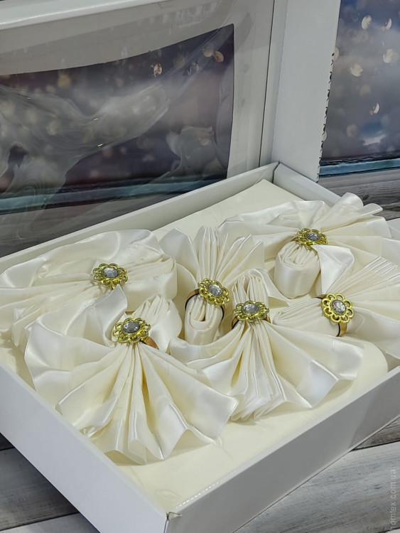 Скатертина прямокутна Golden Laurel 160х220 см з серветками 35х35 см