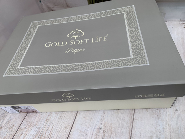 Покривало - піке Gold Soft Life Monela Krem (кремове) 240x260 см з мереживом