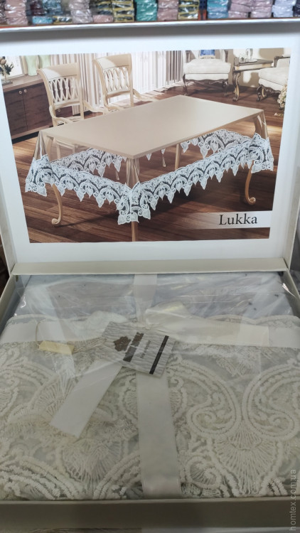 Скатерть из прозрачной плотной клеёнки Lukka V02 160x300 см с кружевом внизу