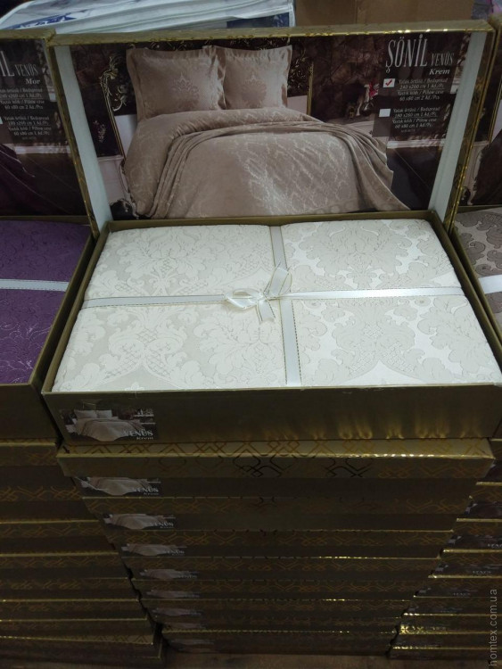 Покрывало жаккардовое Alara Venus Cream 240Х260 с наволочками