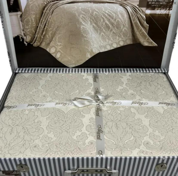 Покрывало жаккардовое Alara Venus Cream 240Х260 с наволочками
