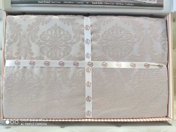 Покрывало жаккардовое Karina Homme Meltem lavanta 250x260 см