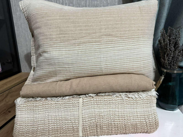 Муслинове піке-покривало Favorite з простирадлом та наволочками 240x260 см бежеве