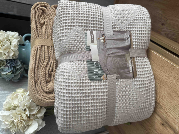 Вафельное пике - покрывало Nil Home Perla Diamond stone 220x240 см серо - бежевое