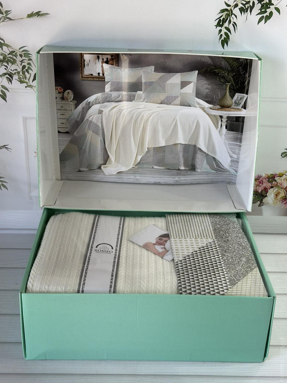 Постільна білизна з піке - покривалом Romeo Home молочна євро