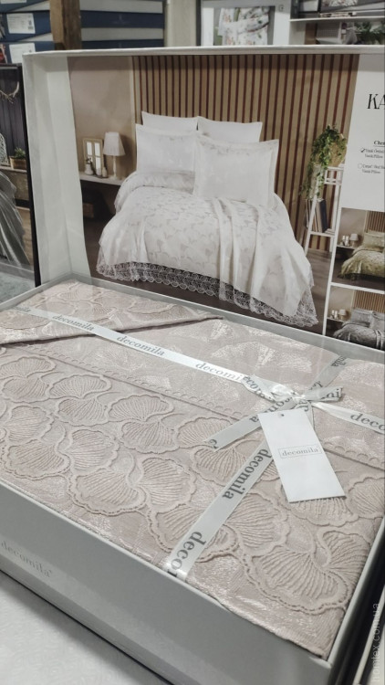 Покрывало Gardine's жаккардовое 240х260 см с наволочками XX Decomila Покрывало Gardine's жаккардовое 240х260 см с наволочками XX Decomila