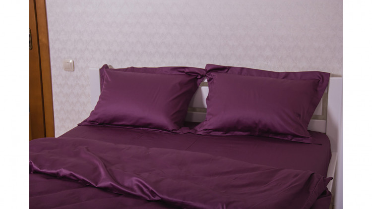 Простирадло Billerbeck Neustadt U бордо 240x260 см