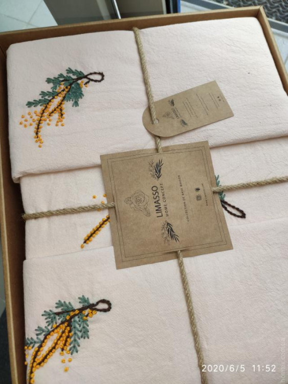 Постільна білизна Limasso Hand made Pristine рожевий з вишивкою євро